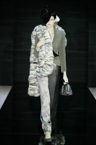 Look 3